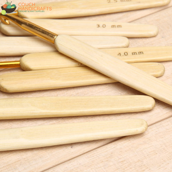 Ergonomic Bamboo/Aluminium Crochet Hooks Set (2.5-6.0mm) - Couch Handicrafts