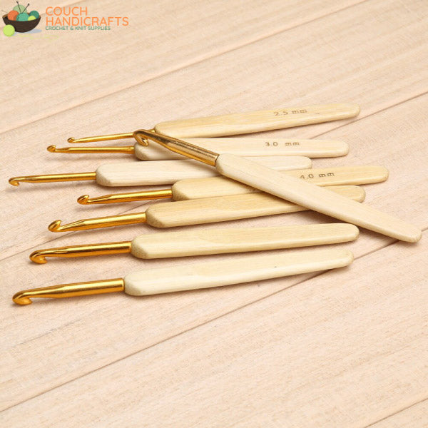 Ergonomic Bamboo/Aluminium Crochet Hooks Set (2.5-6.0mm) - Couch Handicrafts